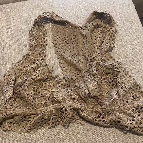 3 lacy medium bralettes - Picture 4 of 7